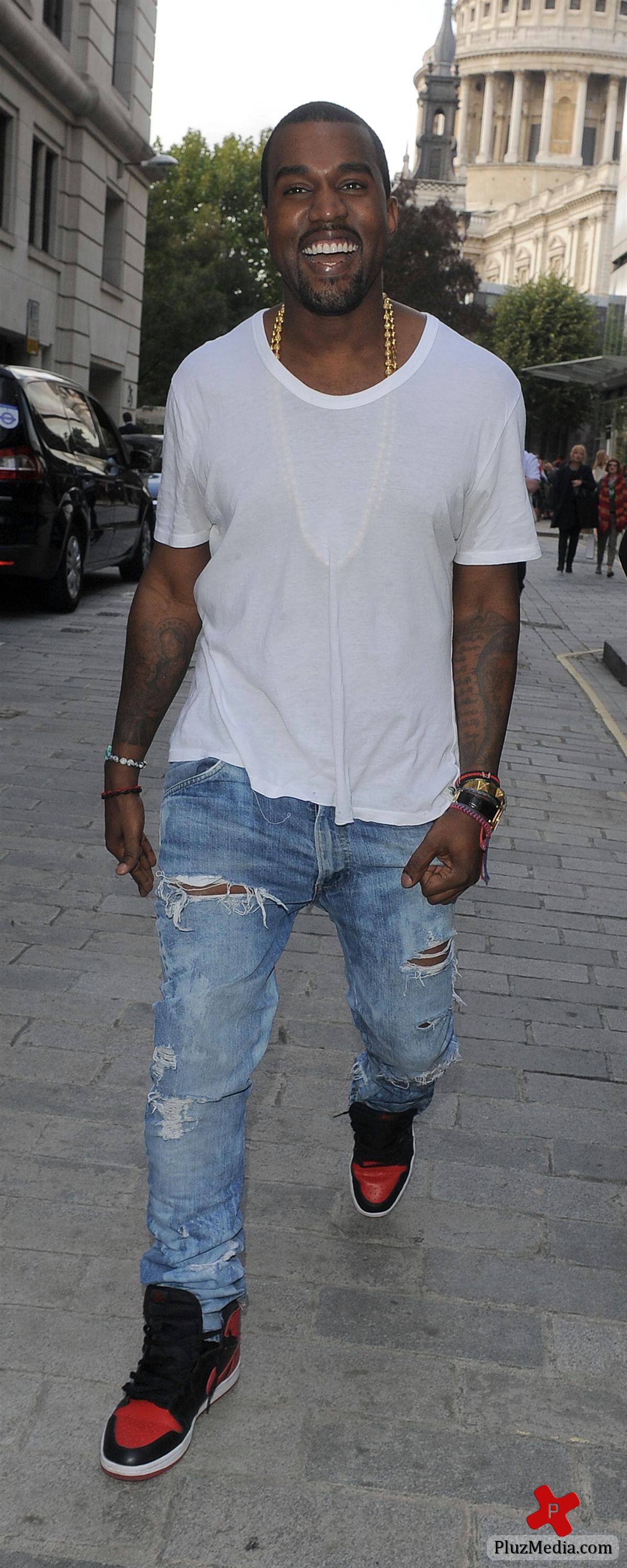 Kanye West - London Fashion Week Spring Summer 2012 - Christopher Kane - Outside | Picture 82265